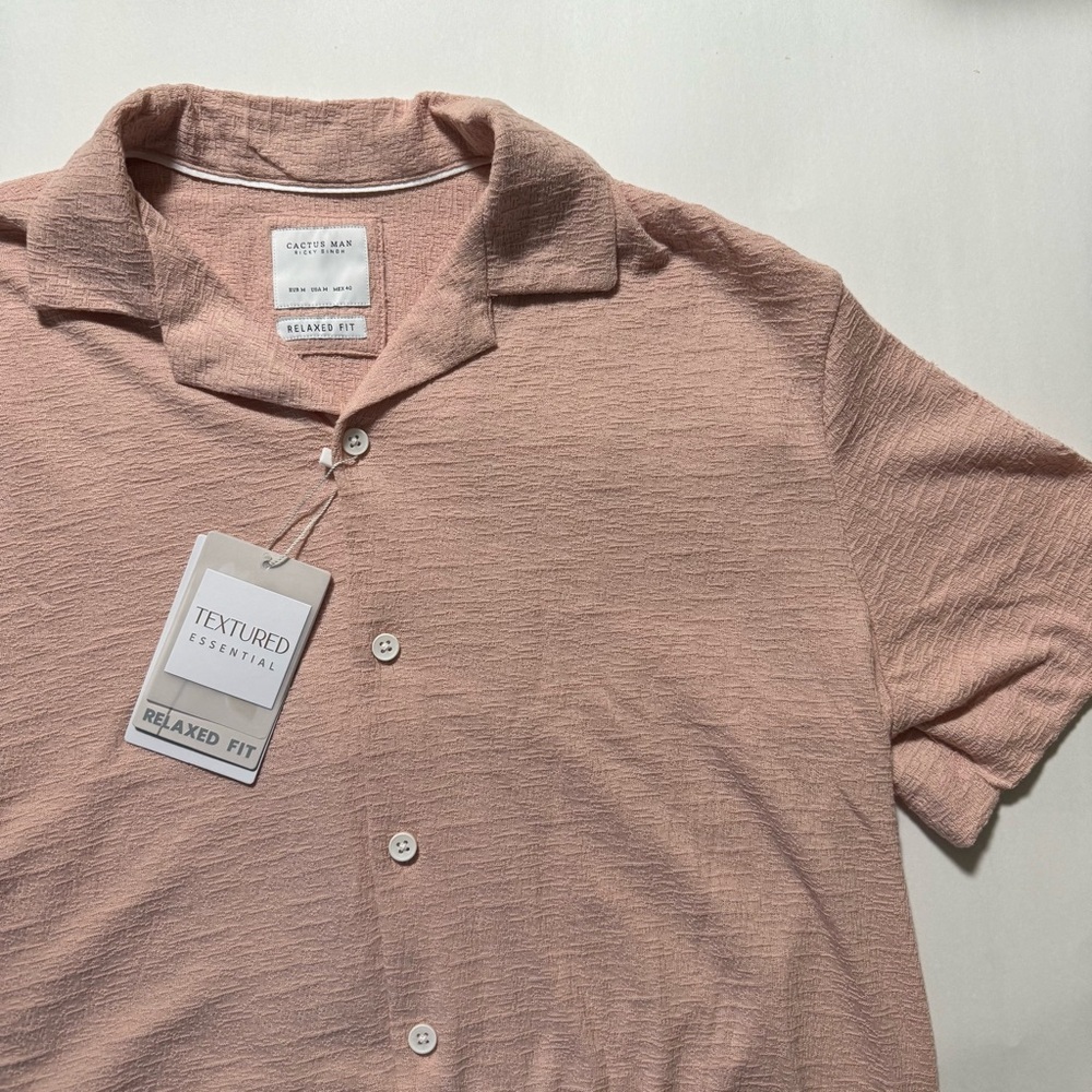 Cactus Man Ricky Singh Relaxed Fit Mens Button Up Shirt
Size Medium, Brand New
